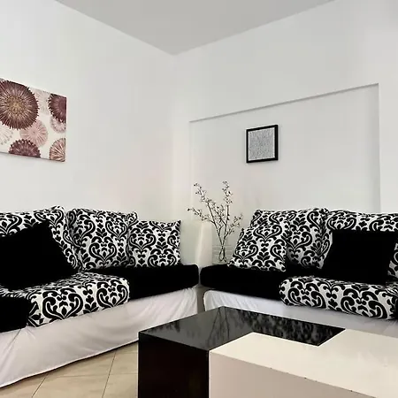 Lovely Beach Apartment